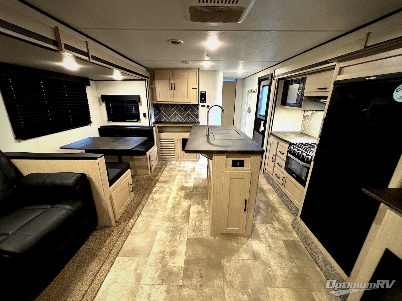 2021 Coachmen Apex Ultra-Lite 293RLDS Photo 5