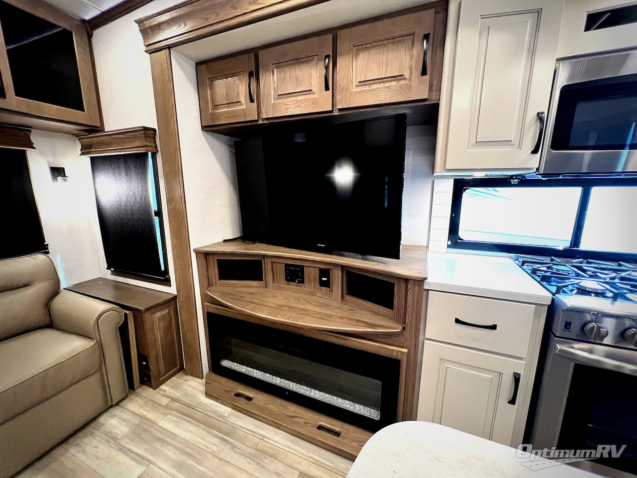 2024 Alliance Paradigm 310RL Photo 7