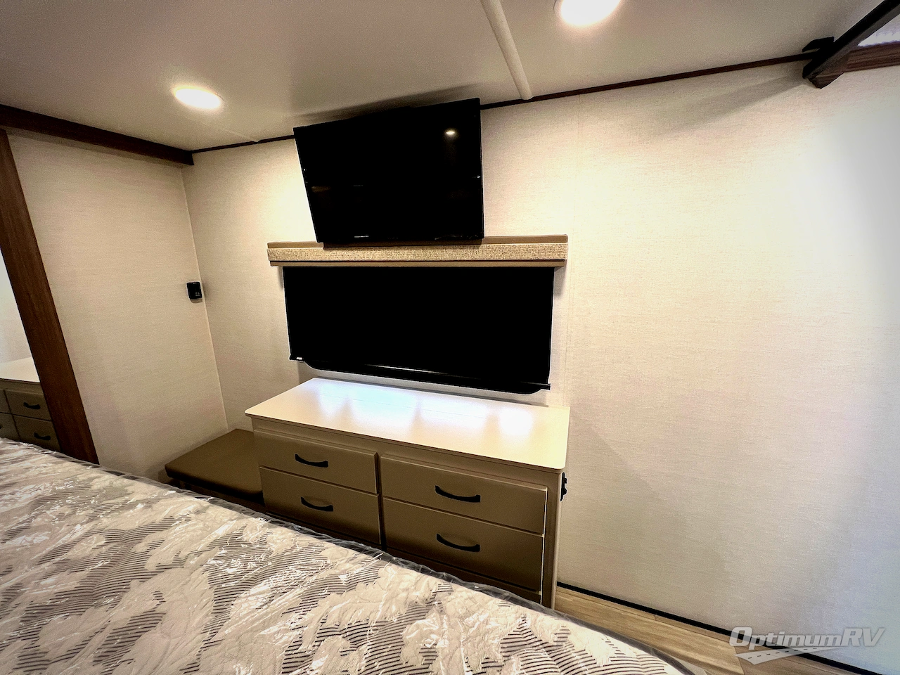 2024 Alliance Paradigm 310RL Photo 20