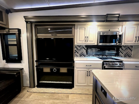 2022 Keystone Montana 3781RL RV Photo 2