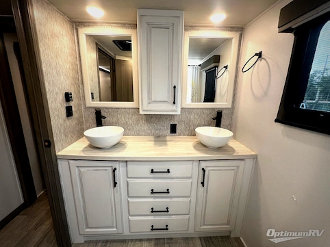 2022 Keystone Montana 3781RL RV Photo 4