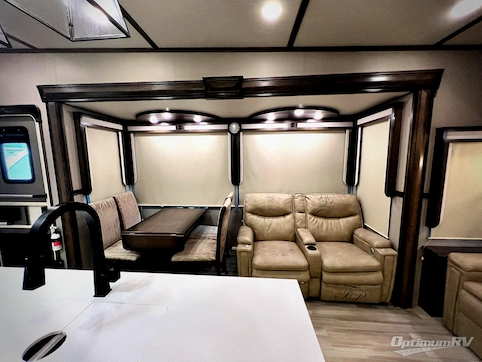 2021 Grand Design Solitude 310GK RV Photo 2