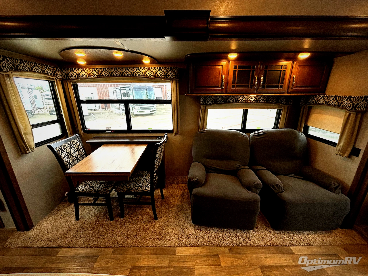 2017 Keystone Montana 3721RL Photo 6