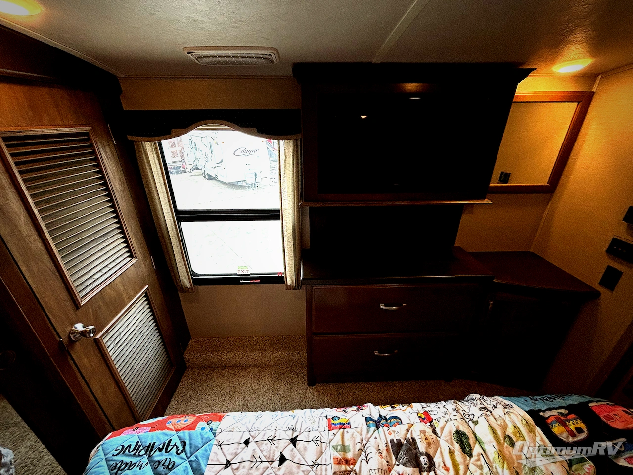 2017 Keystone Montana 3721RL Photo 12