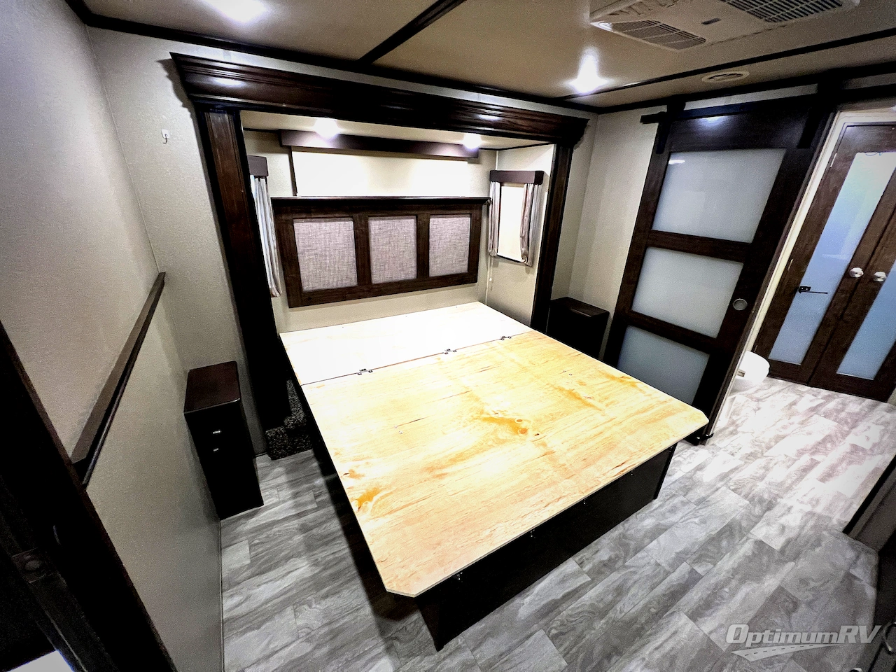 2019 Grand Design Solitude 372WB Photo 17