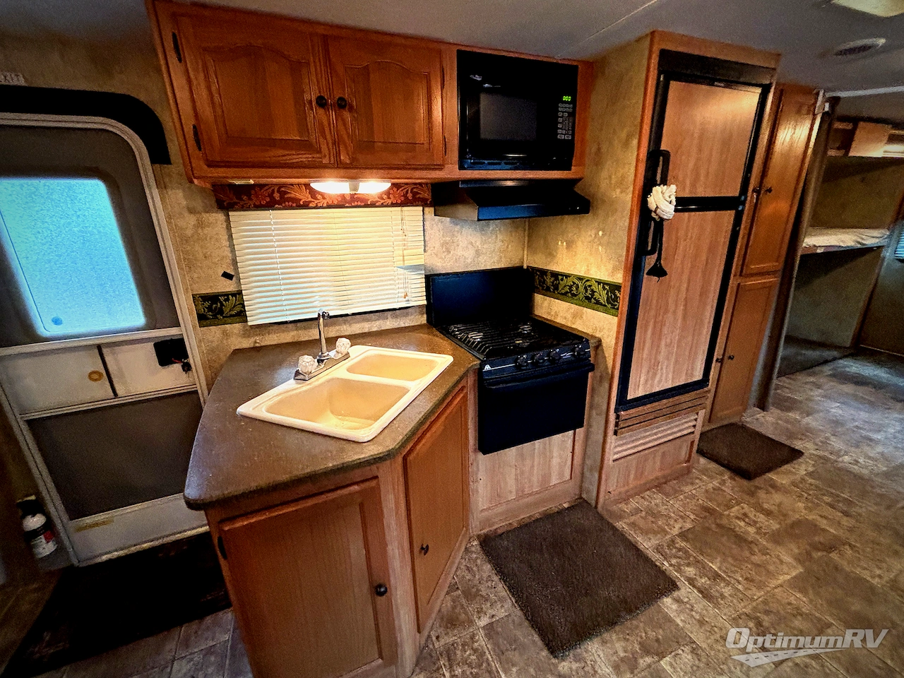 2011 Keystone Passport 2910BH Grand Touring Photo 9
