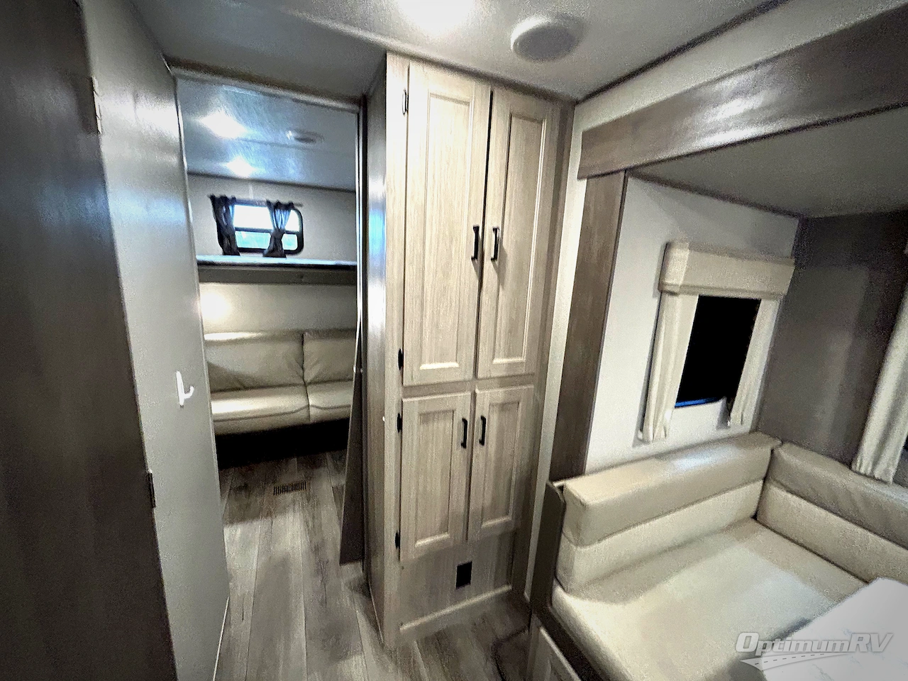 2024 Coachmen Catalina Legacy Edition 293QBCK Photo 12
