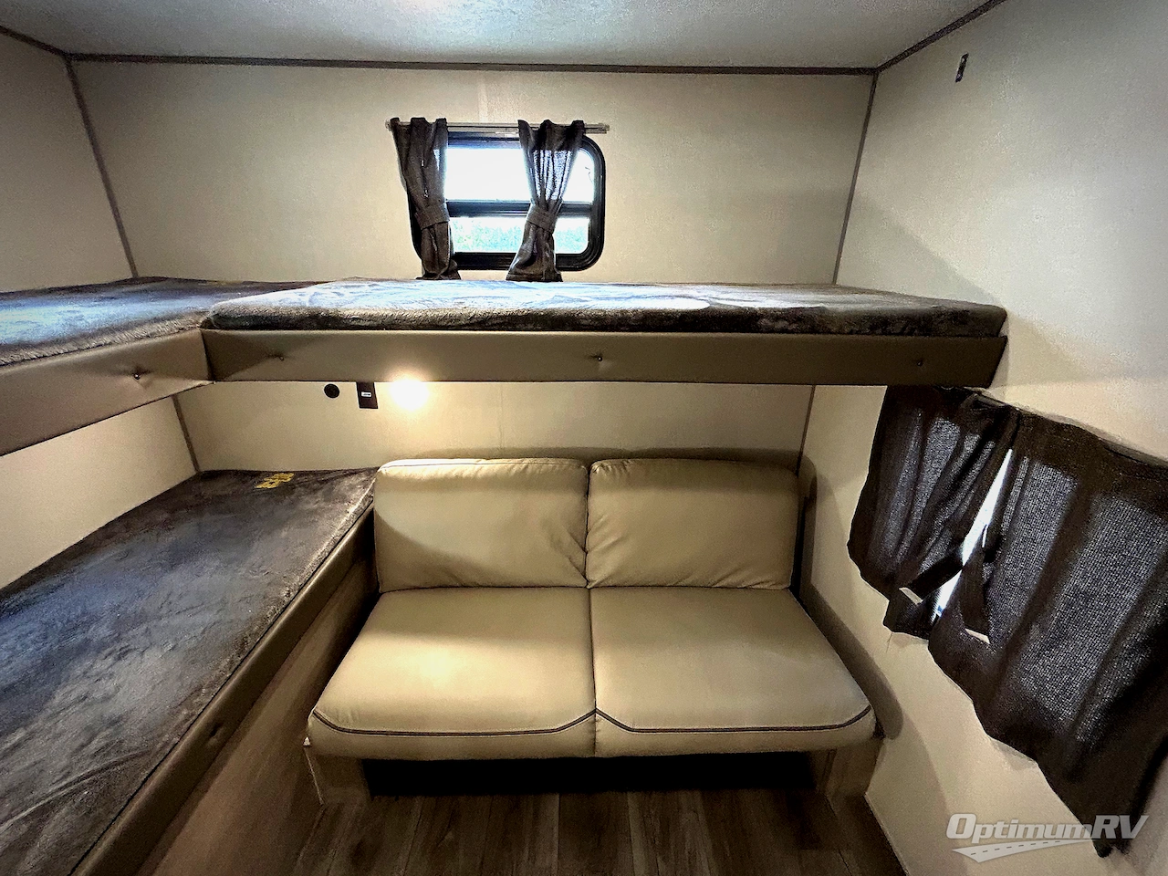 2024 Coachmen Catalina Legacy Edition 293QBCK Photo 17