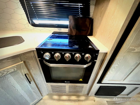 2021 Forest River Flagstaff Super Lite 26FKBS RV Photo 3