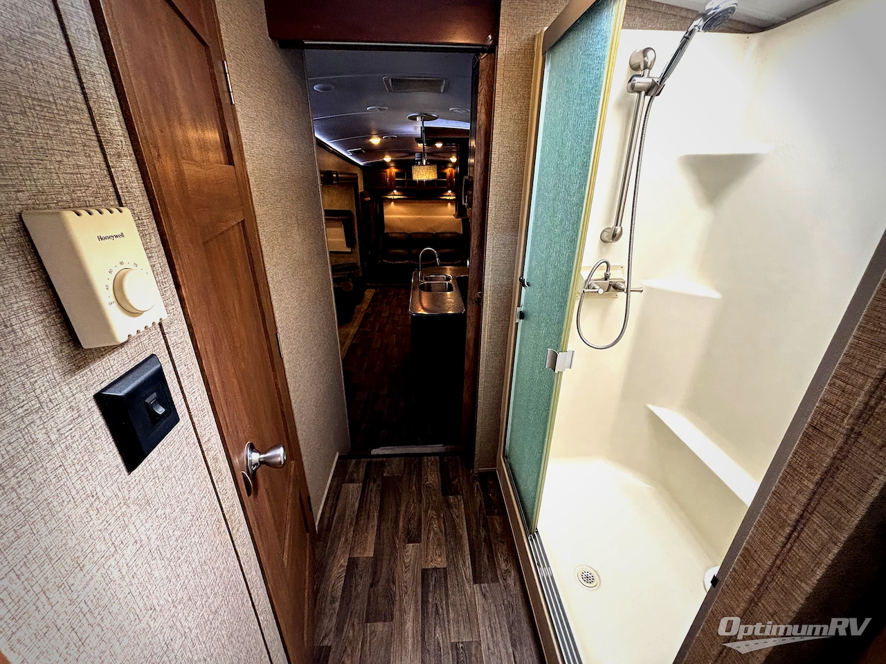 2015 Keystone Montana 3402 RL Photo 11