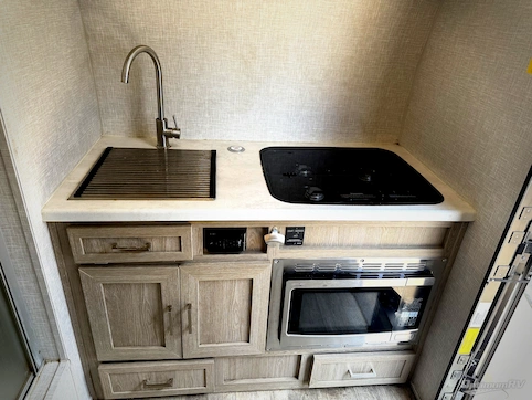 2022 Forest River Rockwood GEO Pro G15TB RV Photo 4