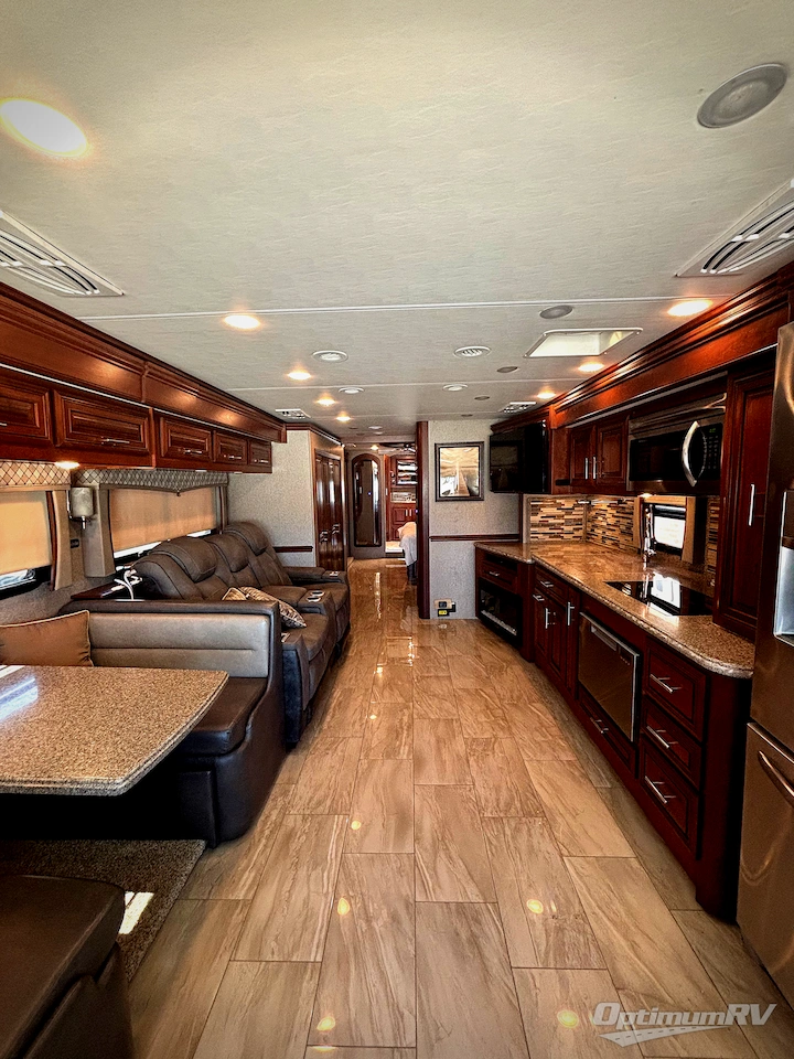 2020 Forest River Berkshire XL 40C Photo 6