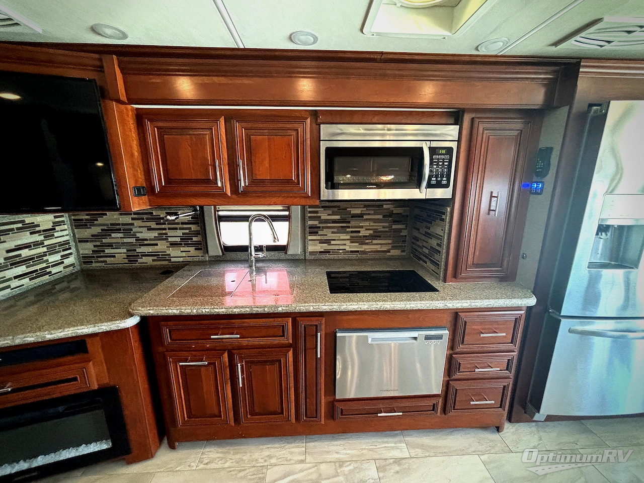 2020 Forest River Berkshire XL 40C Photo 13
