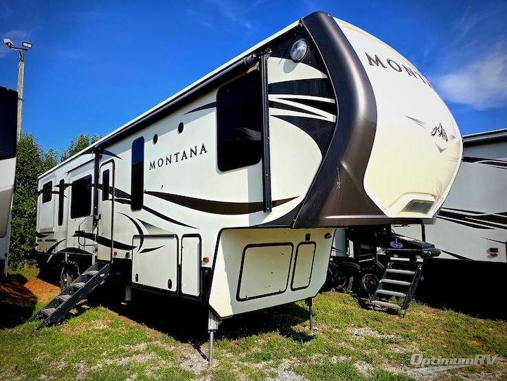 2017 Keystone Montana 3790RD RV Photo 1