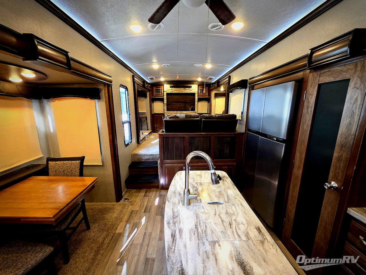 2017 Keystone Montana 3790RD Photo 3