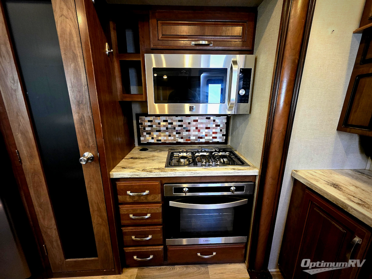 2017 Keystone Montana 3790RD Photo 10