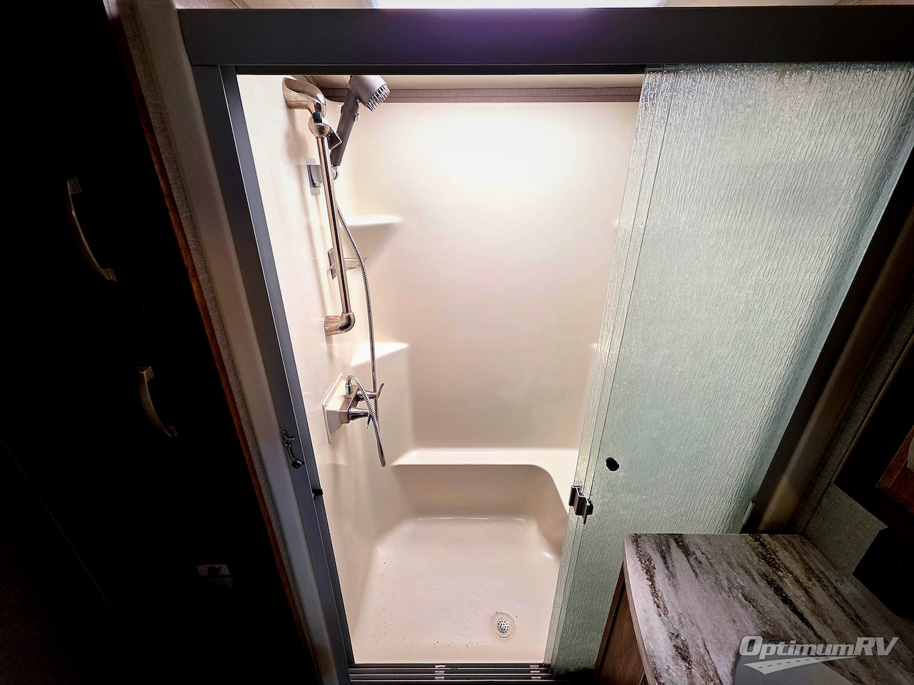 2017 Keystone Montana 3790RD Photo 13