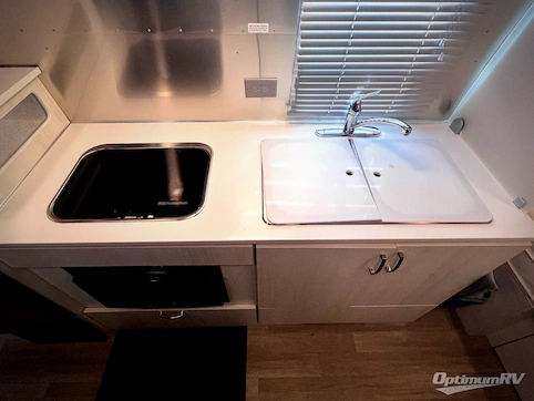 2022 Airstream Bambi 22FB RV Photo 2