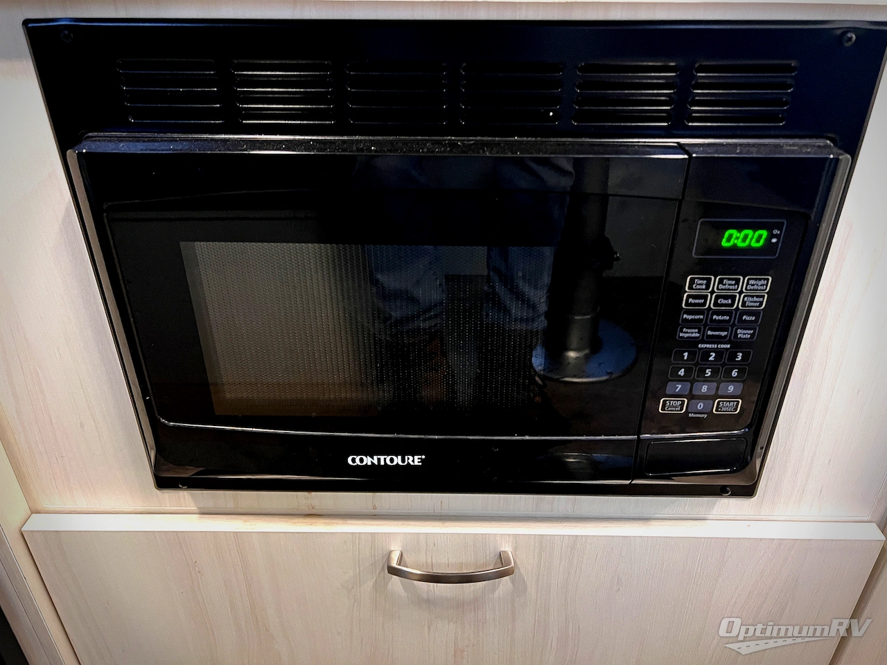 2022 Airstream Bambi 22FB Photo 12