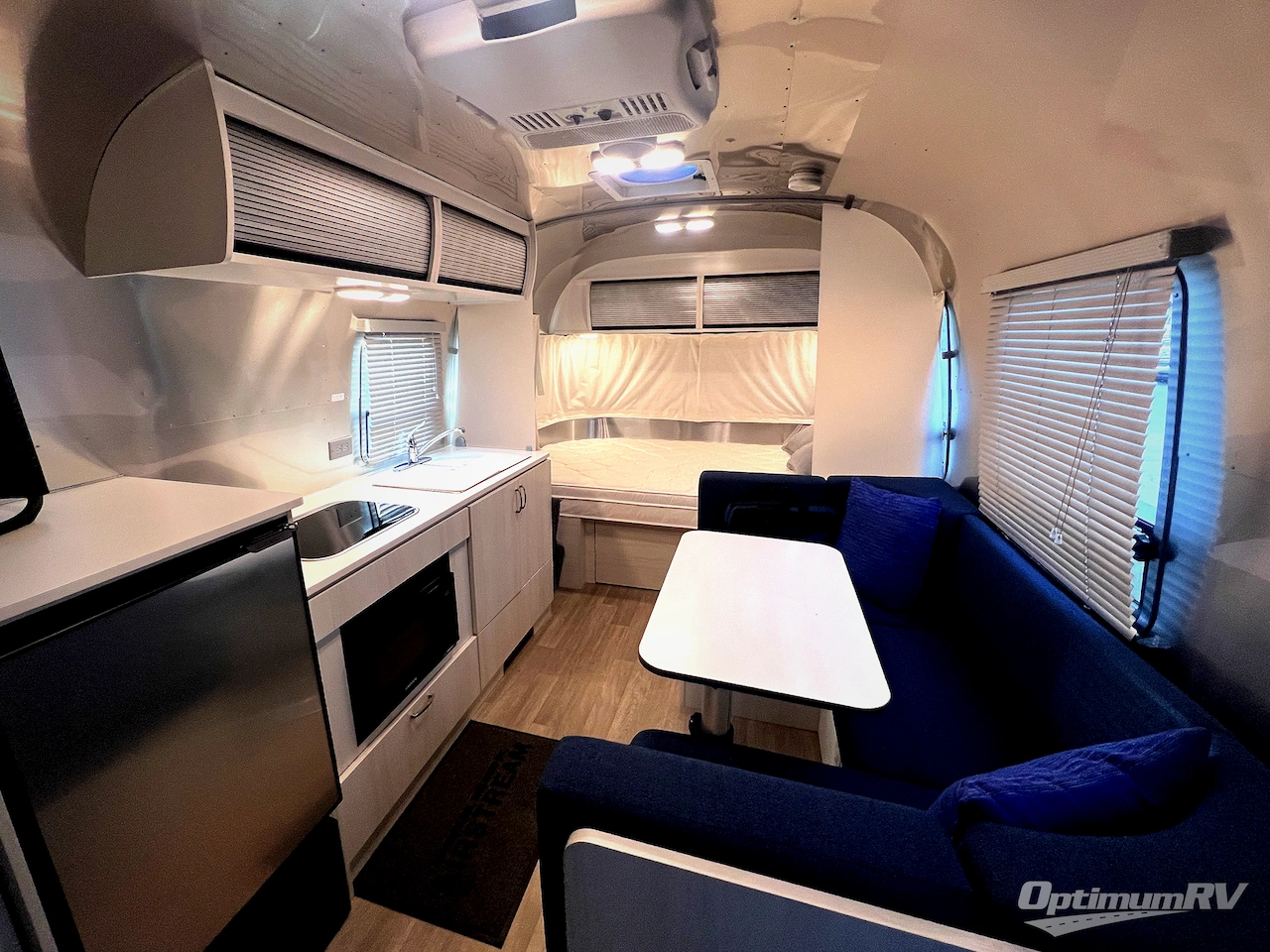 2022 Airstream Bambi 22FB Photo 5