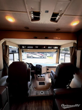 2022 Thor Hurricane 34J RV Photo 3