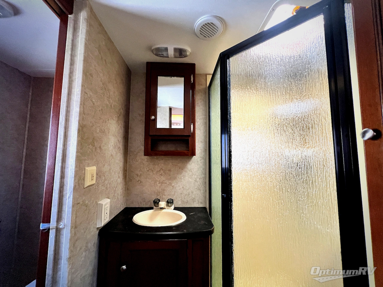 2013 Keystone Bullet 246RBS Photo 16