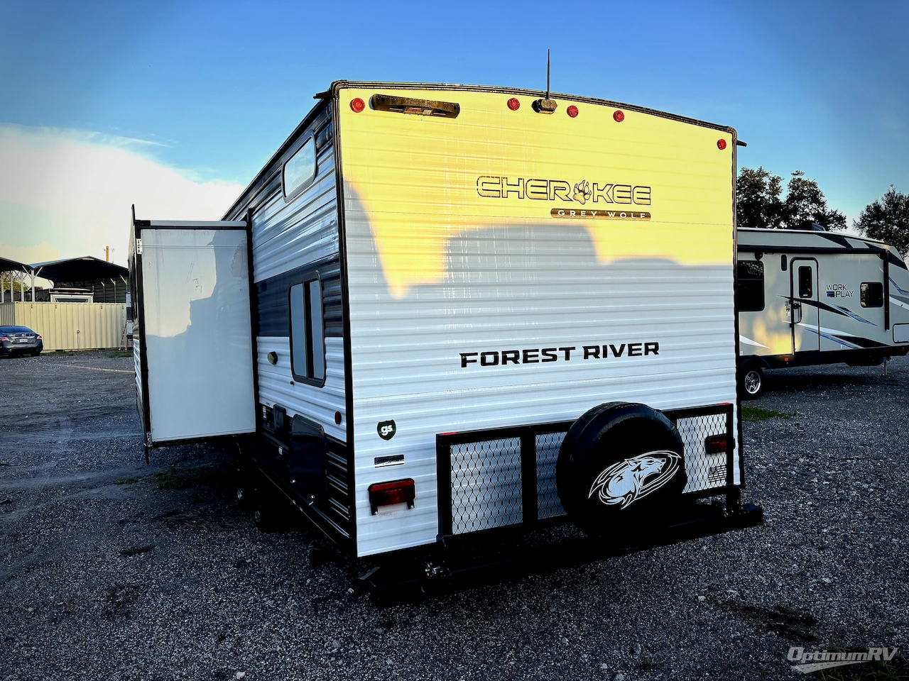 2025 Forest River Cherokee Grey Wolf 26DBH Photo 3