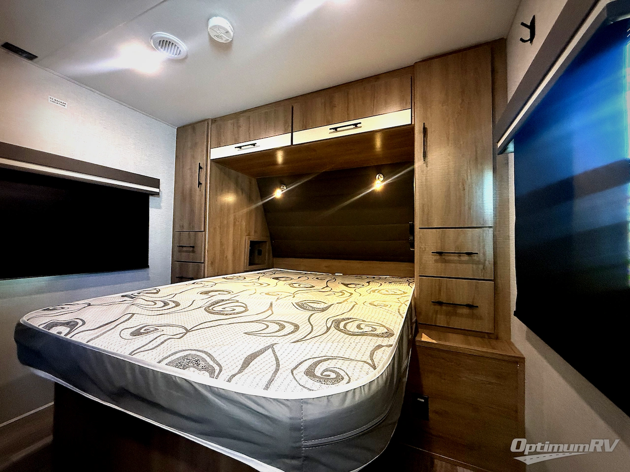 2023 Grand Design Imagine XLS 22RBE Photo 8