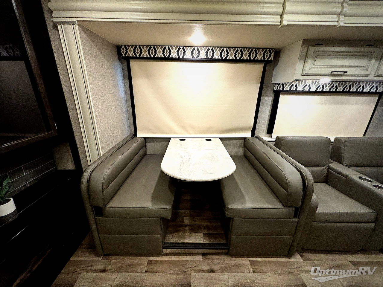 2020 Jayco Precept 34G Photo 9