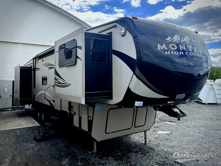 2017 Keystone Montana High Country 375FL RV Photo 1