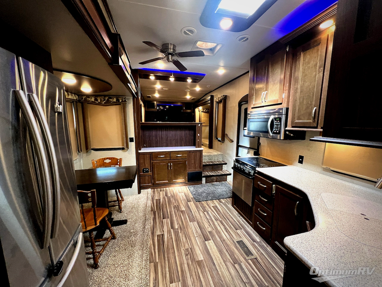 2017 Keystone Montana High Country 375FL Photo 2