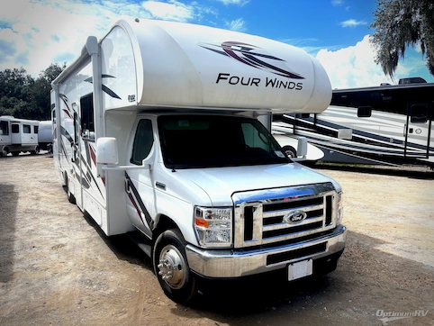 Used 2023 Thor Chateau 31EV Featured Photo