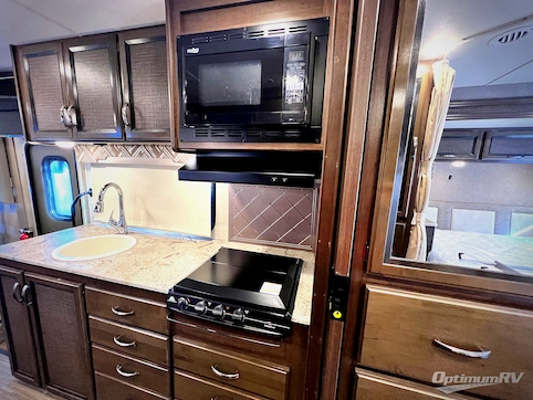 2017 Thor Axis 25.3 RV Photo 3