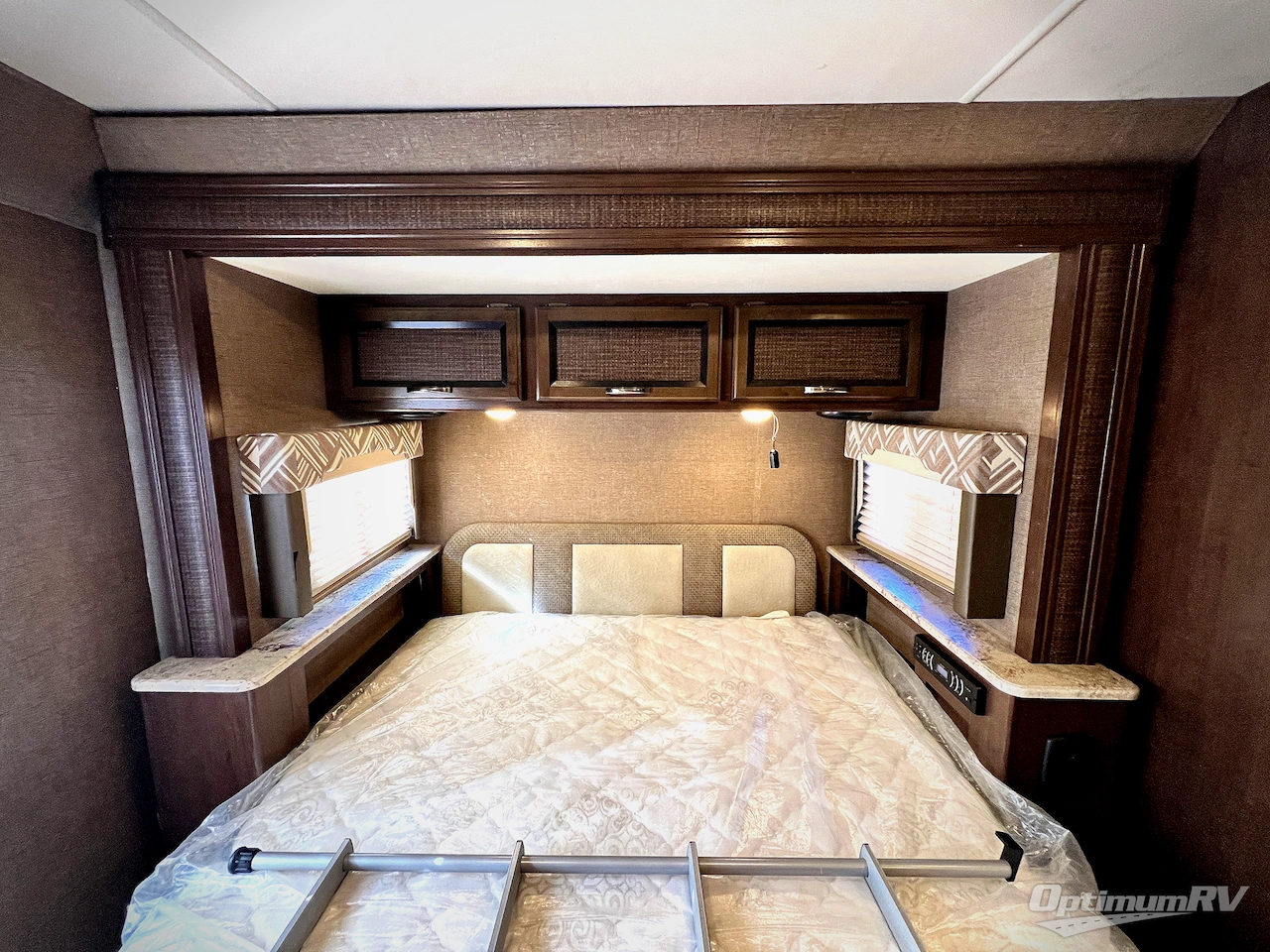 2017 Thor Axis 25.3 Photo 16