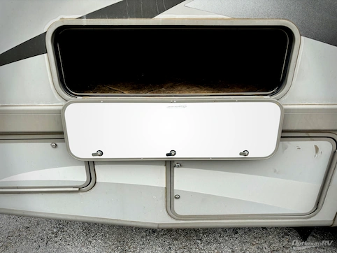 2014 Thor ACE 27 1 RV Photo 4