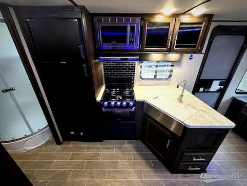 2020 Forest River Cherokee Alpha Wolf 23RDL RV Photo 3