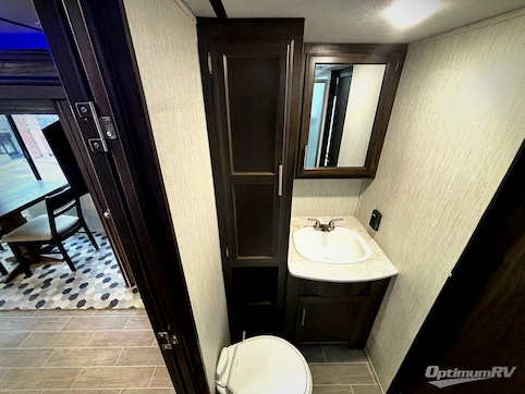 2020 Forest River Cherokee Alpha Wolf 23RDL RV Photo 4