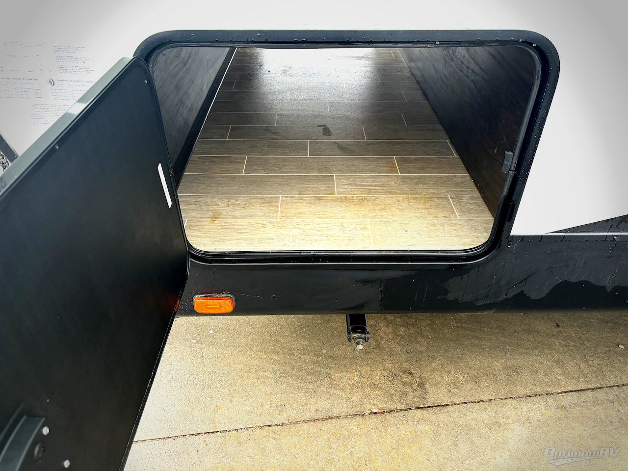 2020 Forest River Cherokee Alpha Wolf 23RDL Photo 12