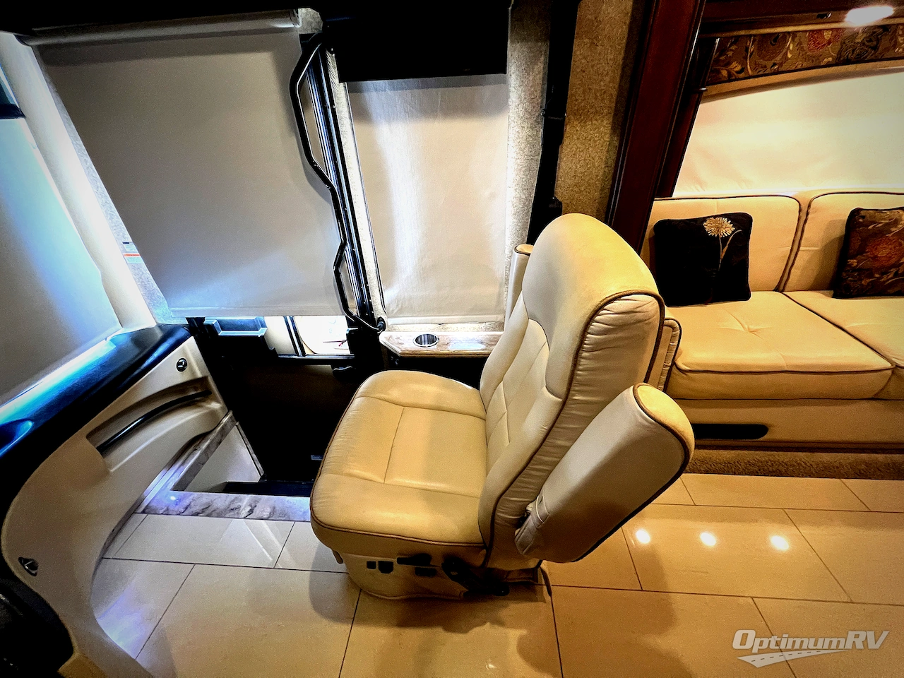 2014 Thor Tuscany 42WX Photo 8