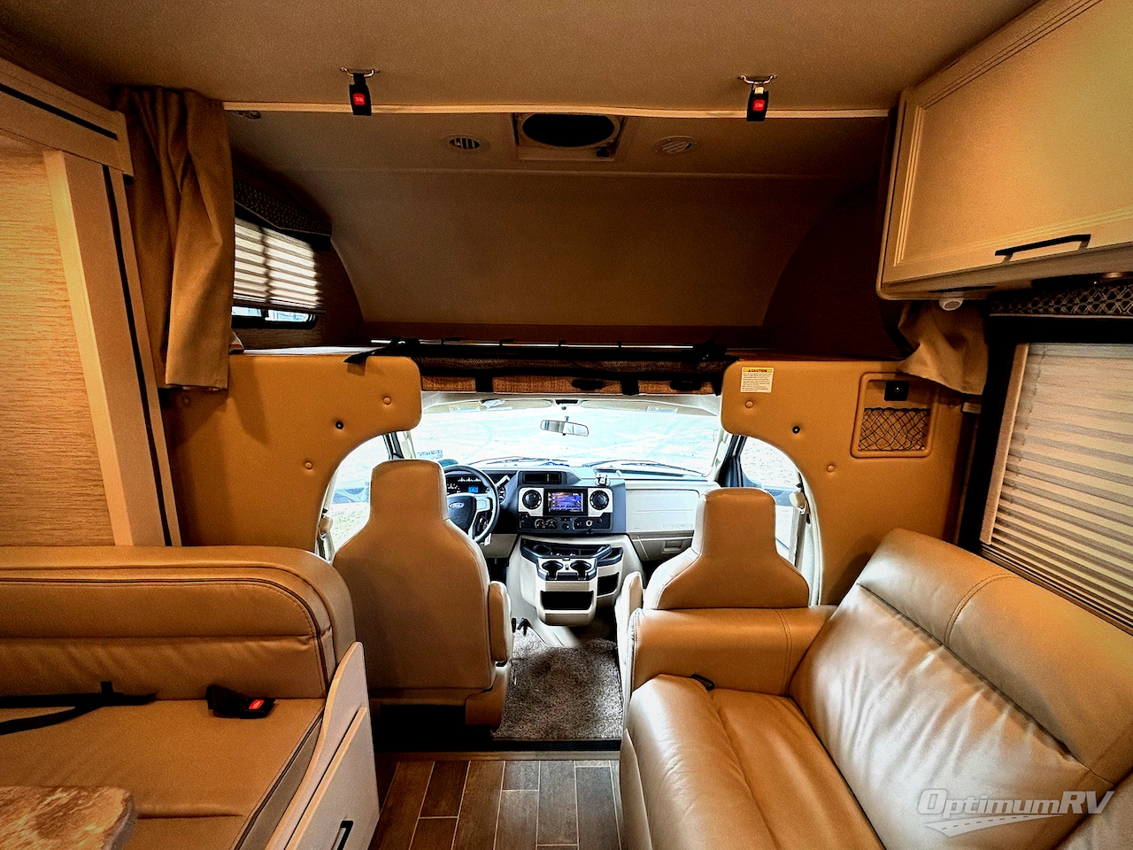 2022 Thor Chateau 28Z Photo 10