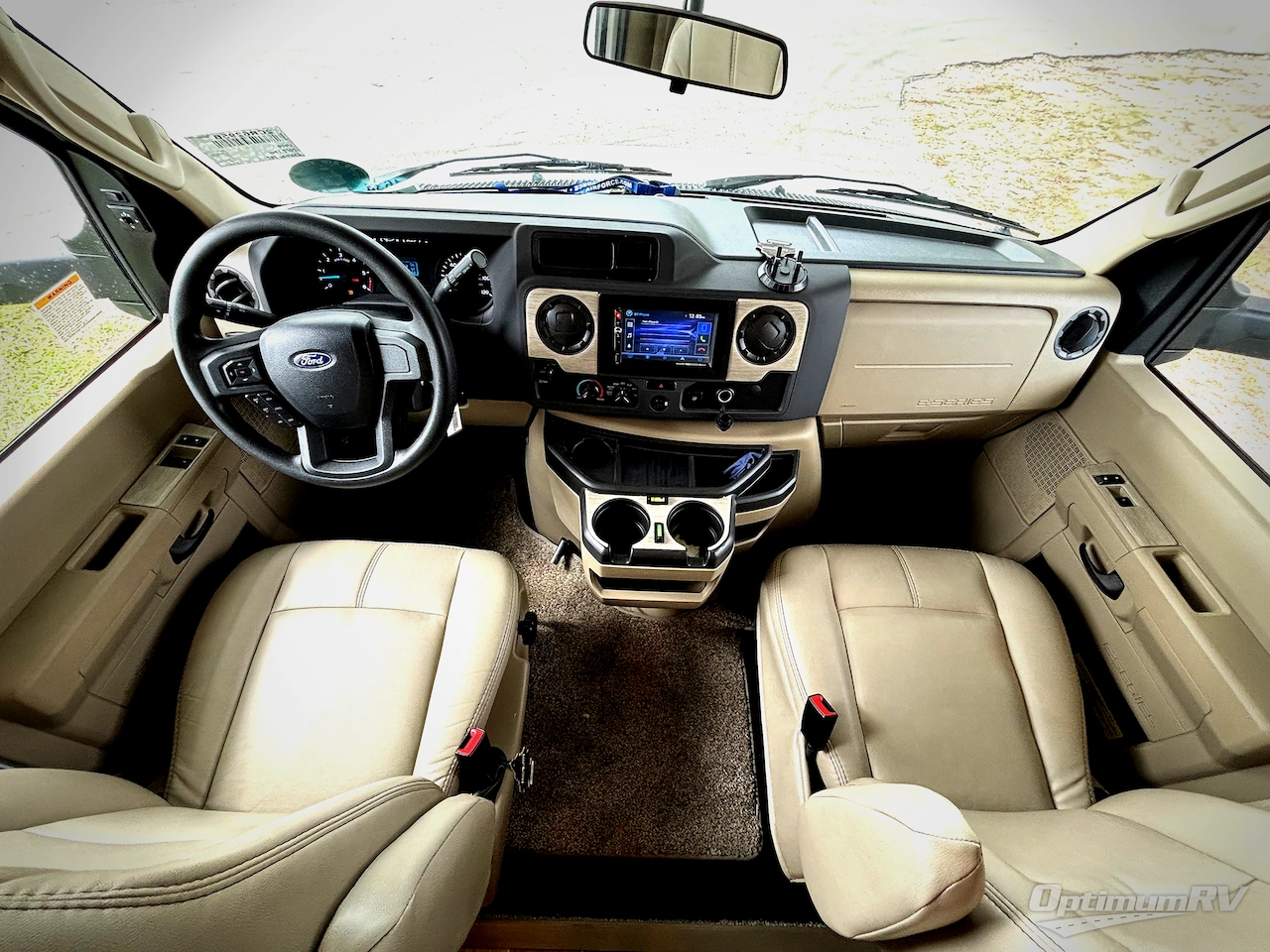 2022 Thor Chateau 28Z Photo 8