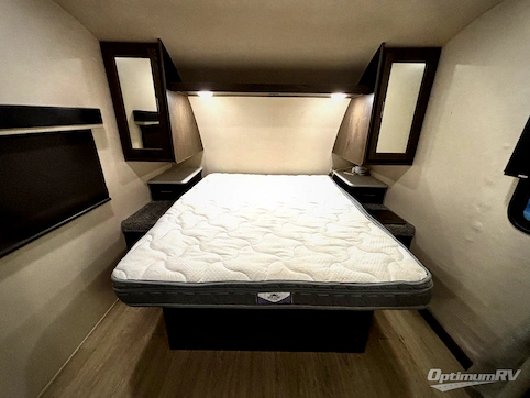 2019 Forest River Salem Hemisphere Hyper-Lyte 23RBHL RV Photo 3