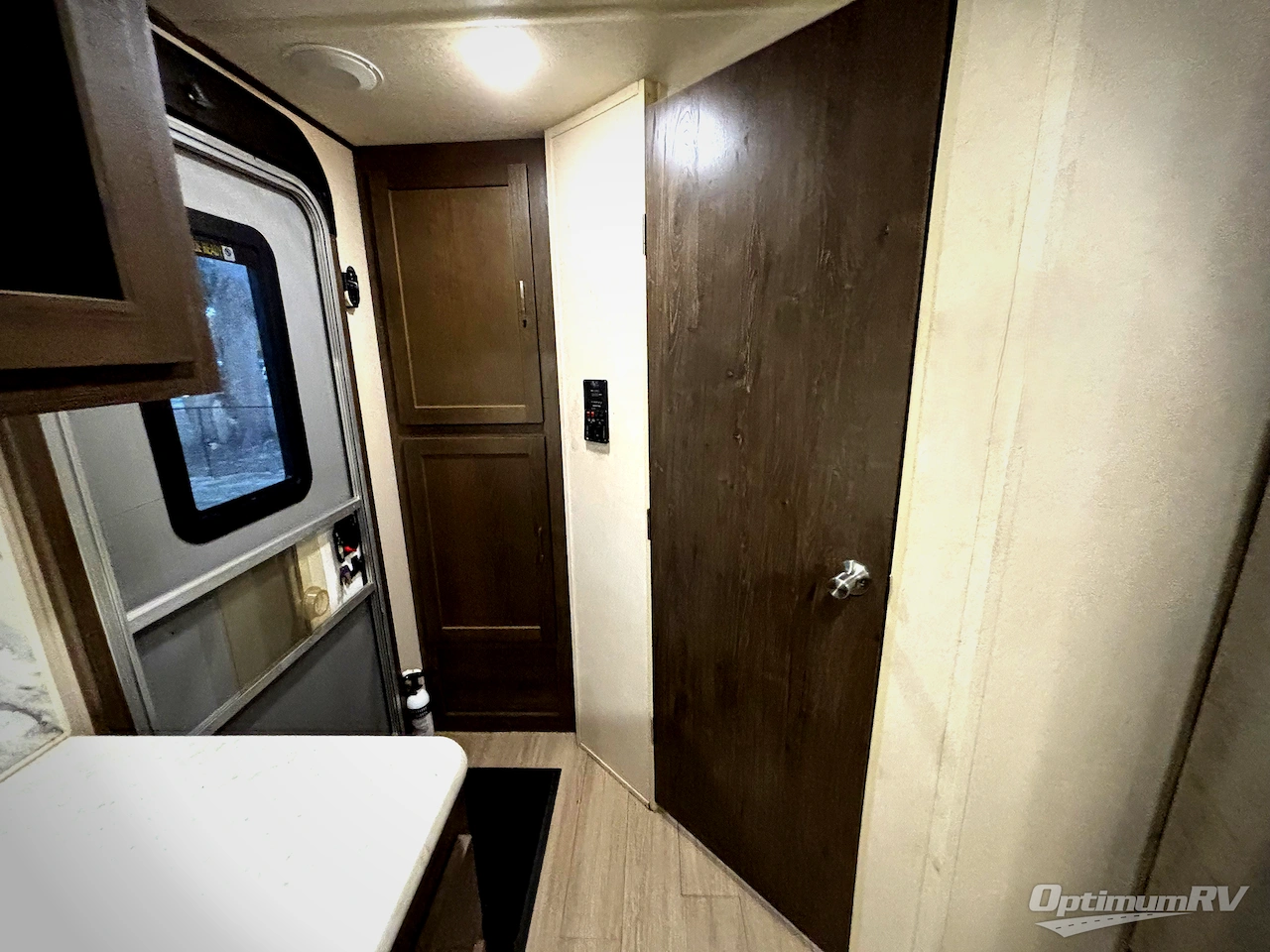 2019 Forest River Salem Hemisphere Hyper-Lyte 23RBHL Photo 12