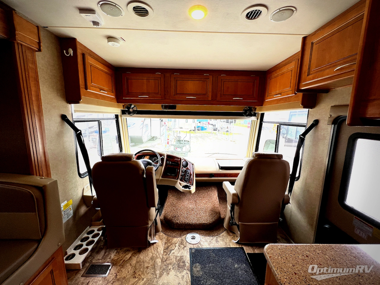 2016 Coachmen Mirada 35LS Photo 6