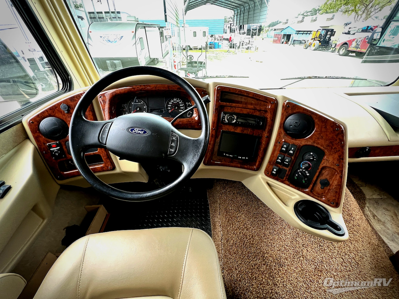 2016 Coachmen Mirada 35LS Photo 7