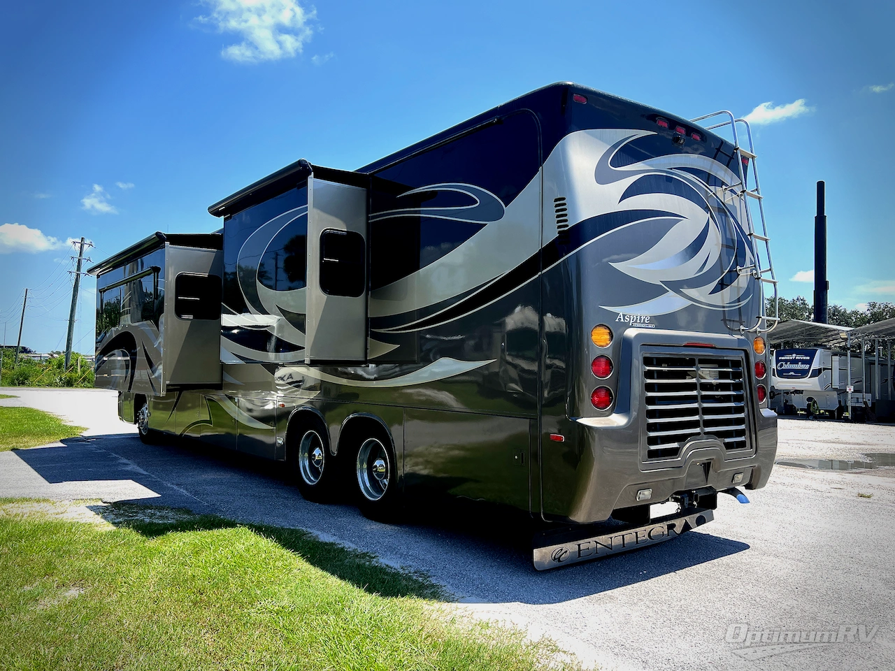2011 Entegra Aspire 42DL Photo 2