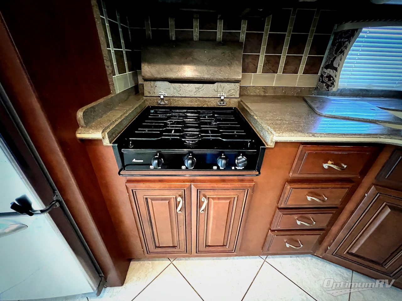 2011 Entegra Aspire 42DL Photo 14