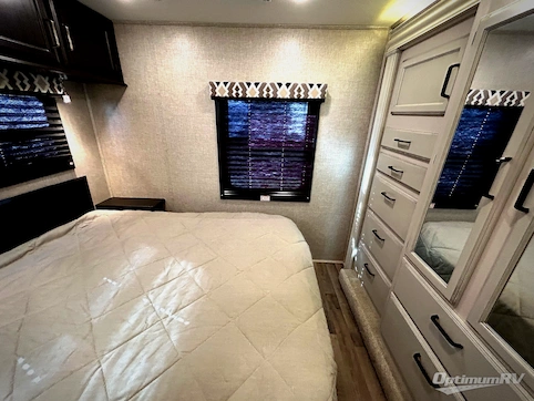 2022 Entegra Odyssey 31F RV Photo 4