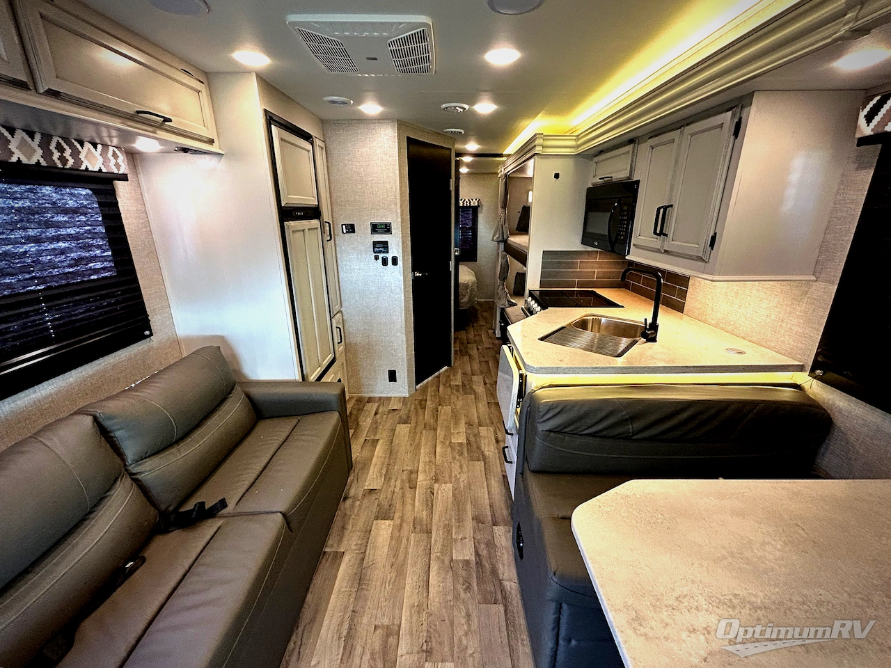 2022 Entegra Odyssey 31F Photo 4