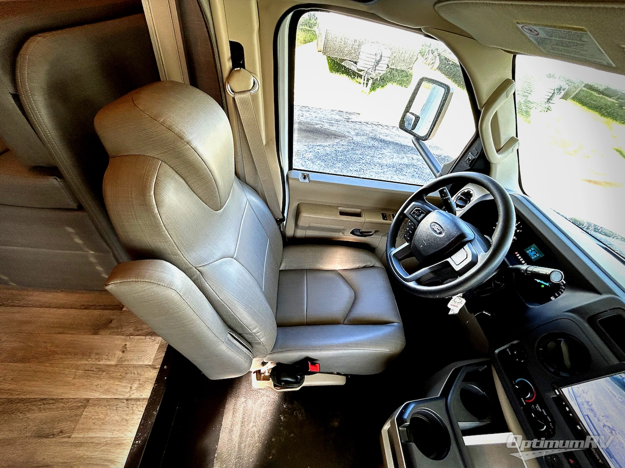 2022 Entegra Odyssey 31F Photo 7